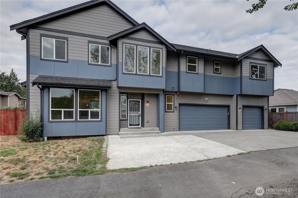Photo of 129 elise Ct Ct, Pacific, WA 98047 (MLS # 2431889)