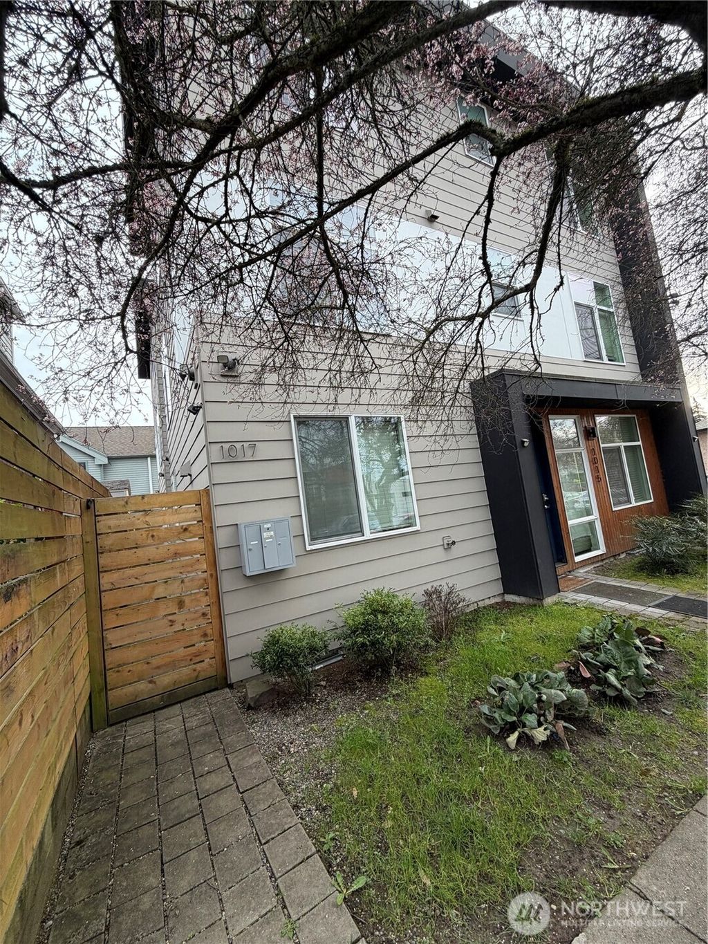 Photo of 1017 NE 55th Street, Seattle, WA 98105 (MLS # 2500377)
