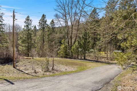 Photo of 0 XX Swauk Creek Lane, Cle Elum, WA 98922 (MLS # 2503174)