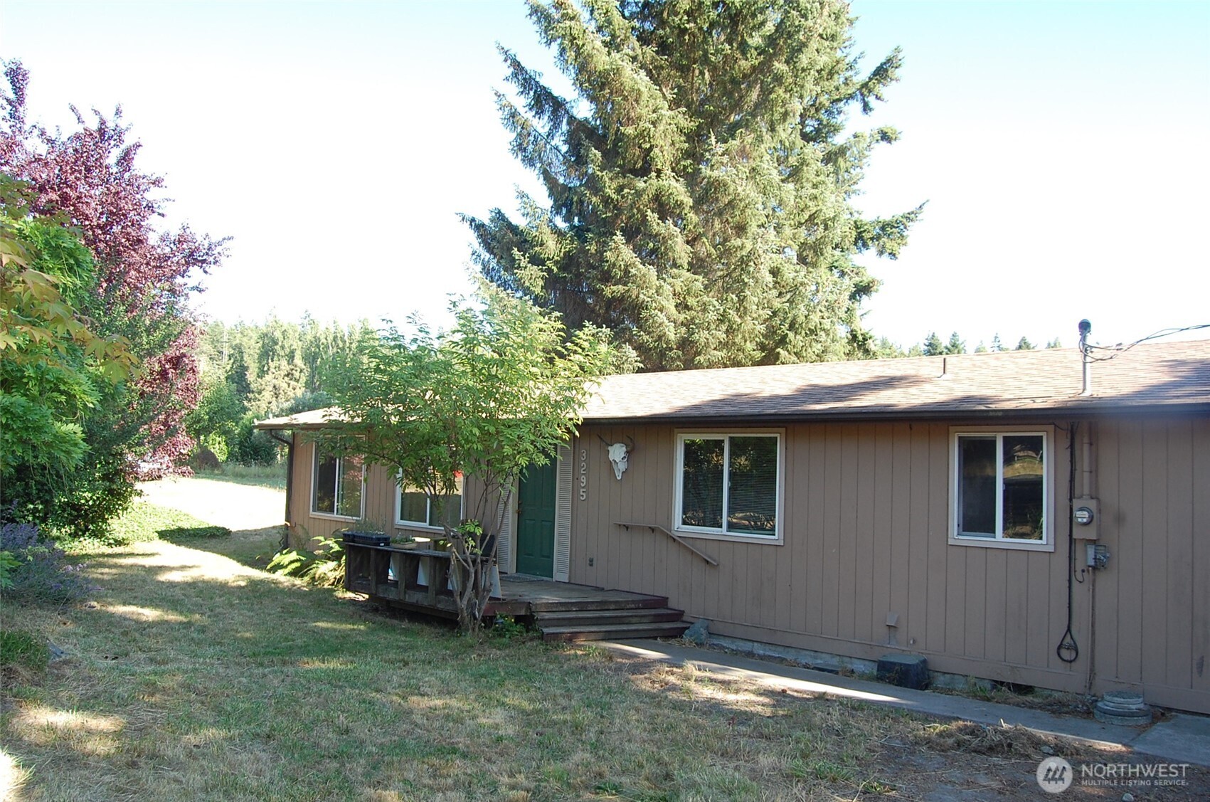 3295 Hastings Avenue