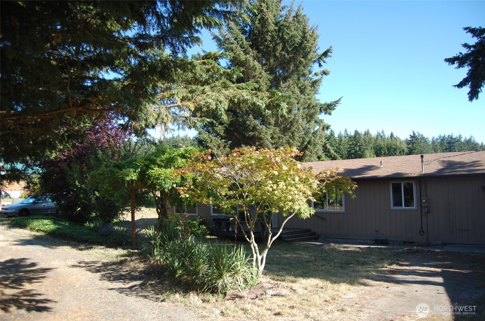 3295 Hastings Avenue