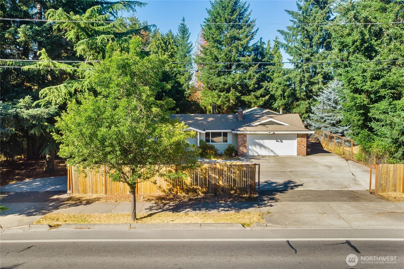 1314 W Yelm Avenue