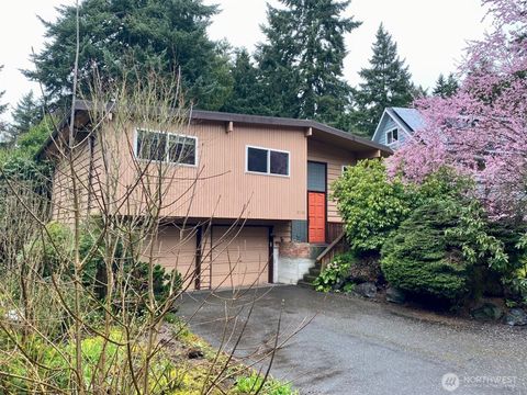 Photo of 3710 NE 192nd Street, Lake Forest Park, WA 98155 (MLS # 2513410)