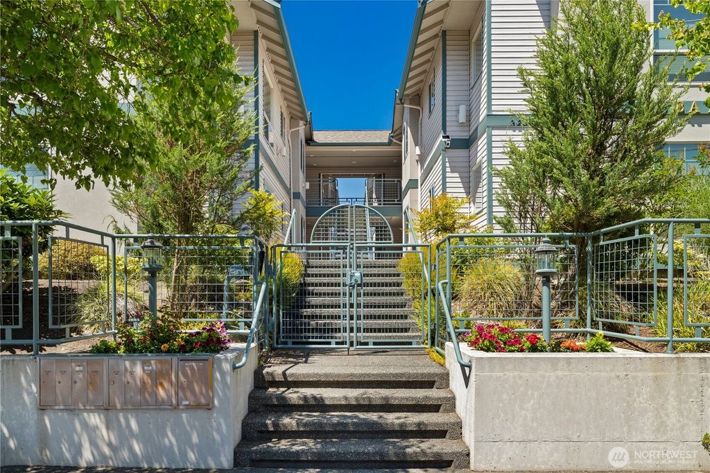 Photo of 323 3rd Avenue N #101, Edmonds, WA 98020 (MLS # 2400947)