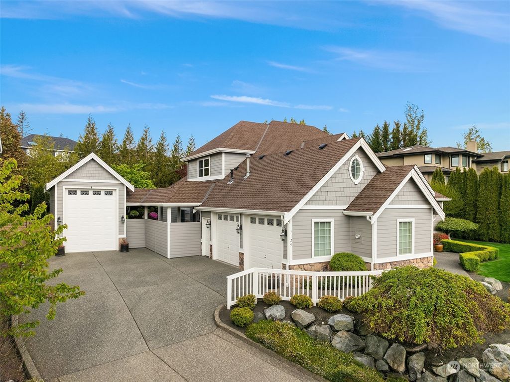 Photo of 7129 Saint Andrews Lane SE, Snoqualmie, WA 98065 (MLS # 2234217)