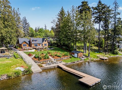 Photo of 1427 Northlake Way NW, Bremerton, WA 98312 (MLS # 2518510)