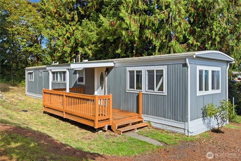 Photo of 30526 58th Avenue S, Auburn, WA 98001 (MLS # 2592500)
