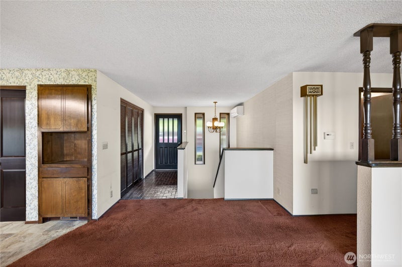 17282 Meadow Lane
