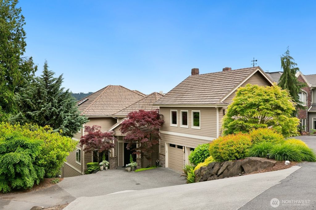 Photo of 2254 W Lake Sammamish Parkway SE, Bellevue, WA 98008 (MLS # 2377540)