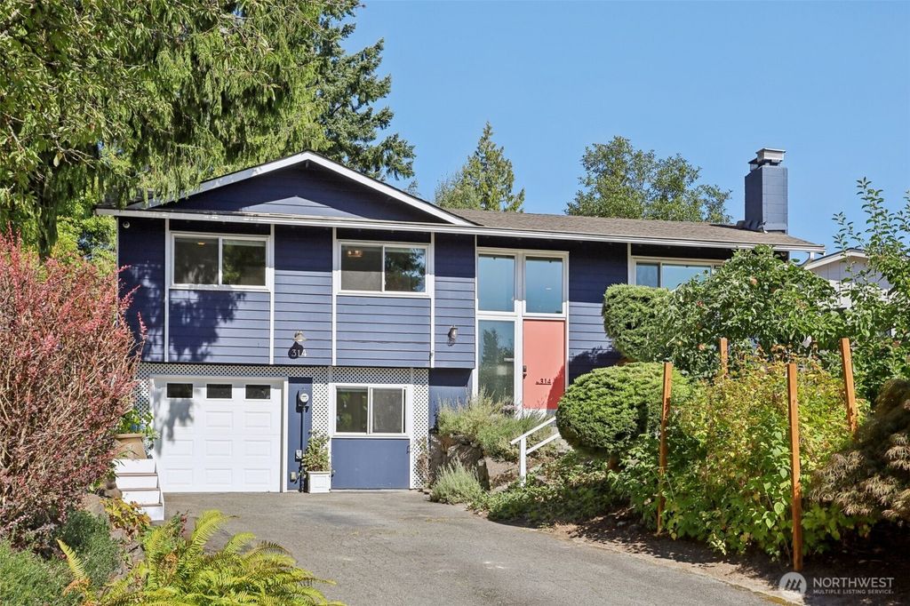 Photo of 314 17th Avenue, Kirkland, WA 98033 (MLS # 2413027)