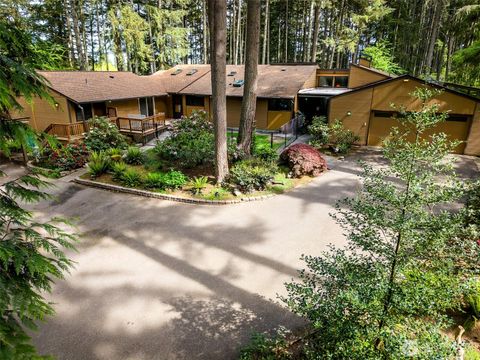 6912 53rd Street W University Place WA 98467