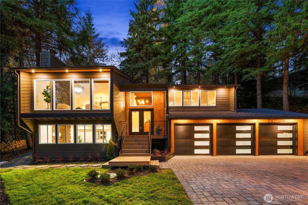 Photo of 25510 SE 159th Street, Issaquah, WA 98027 (MLS # 2479922)