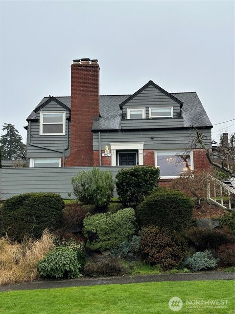 Photo of 3007 38th Avenue W, Seattle, WA 98199 (MLS # 2503252)