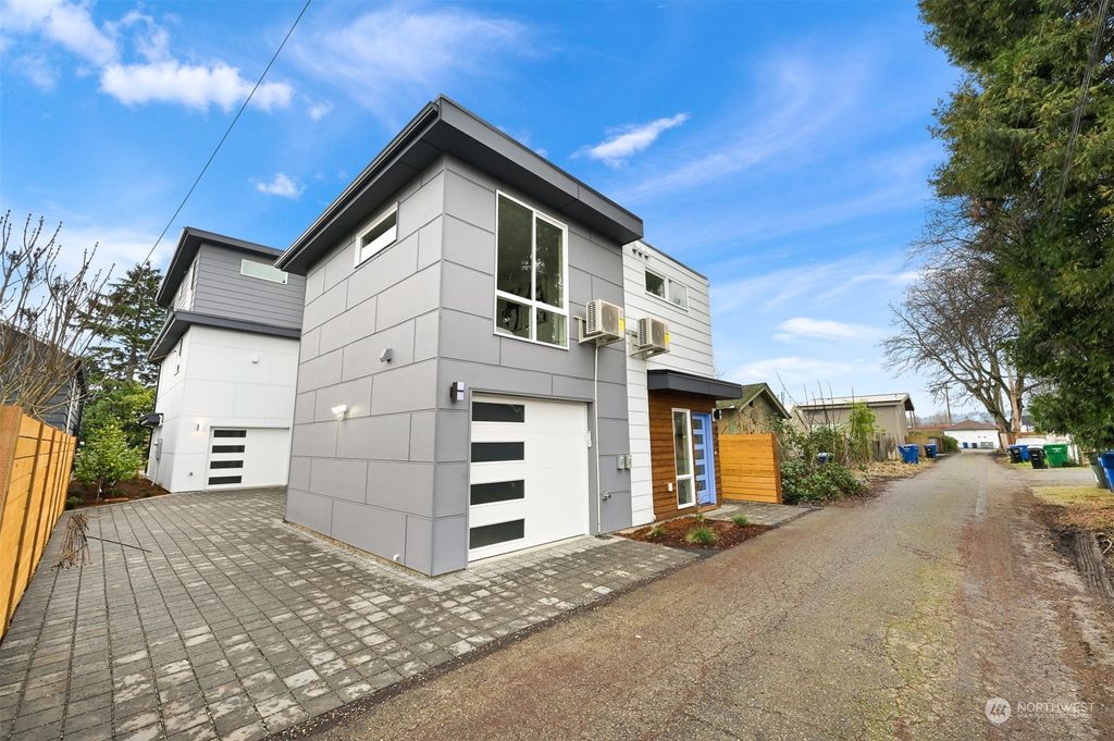 Photo of 6907 Flora Avenue S, Seattle, WA 98108 (MLS # 2032483)