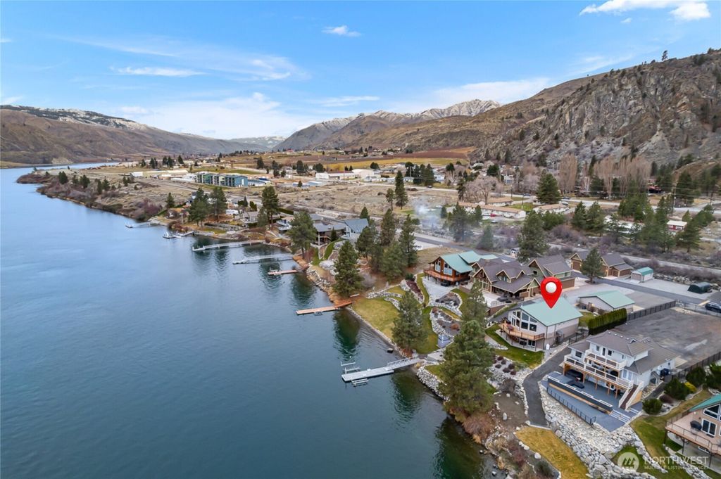 Photo of 15107 N Lakeshore Drive, Entiat, WA 98822 (MLS # 2483530)