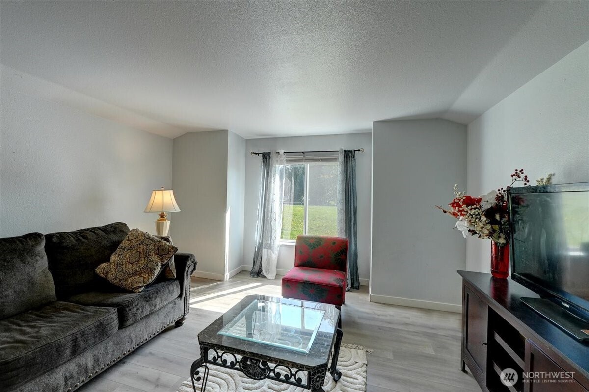 19802 118th Avenue Ct E