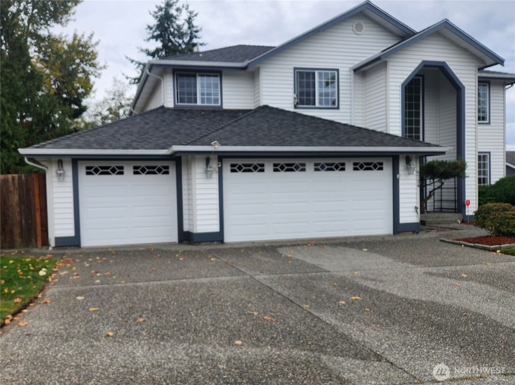 Photo of 6724 61st Place NE, Marysville, WA 98270 (MLS # 2448178)