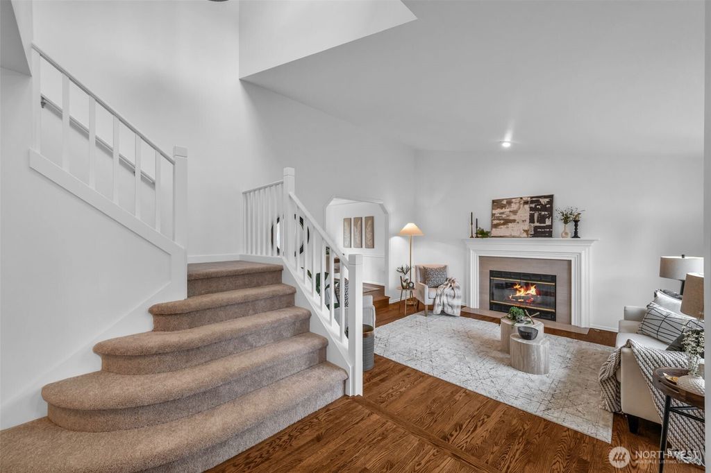 Photo of 3915 245th Court SE, Sammamish, WA 98029 (MLS # 2499997)