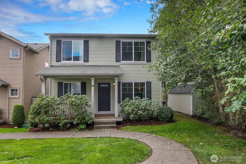 Photo of 9509 Hancock Avenue SE, Snoqualmie, WA 98065 (MLS # 2489344)