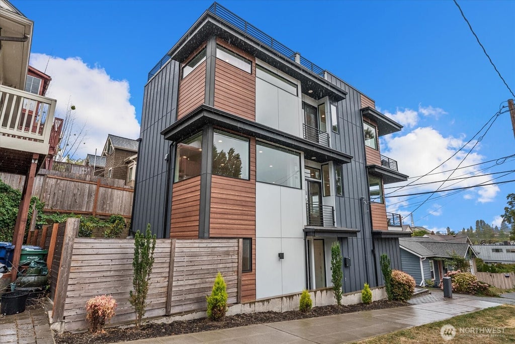 Photo of 3111 Queen Anne Avenue N, Seattle, WA 98109 (MLS # 2577461)