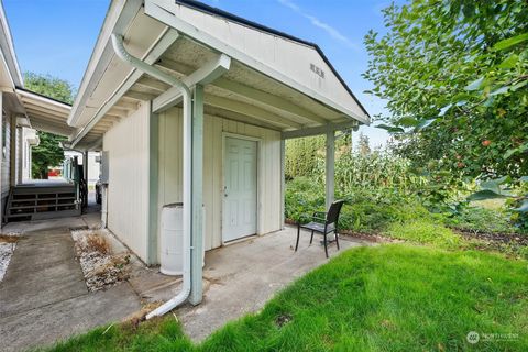 A home in Spanaway