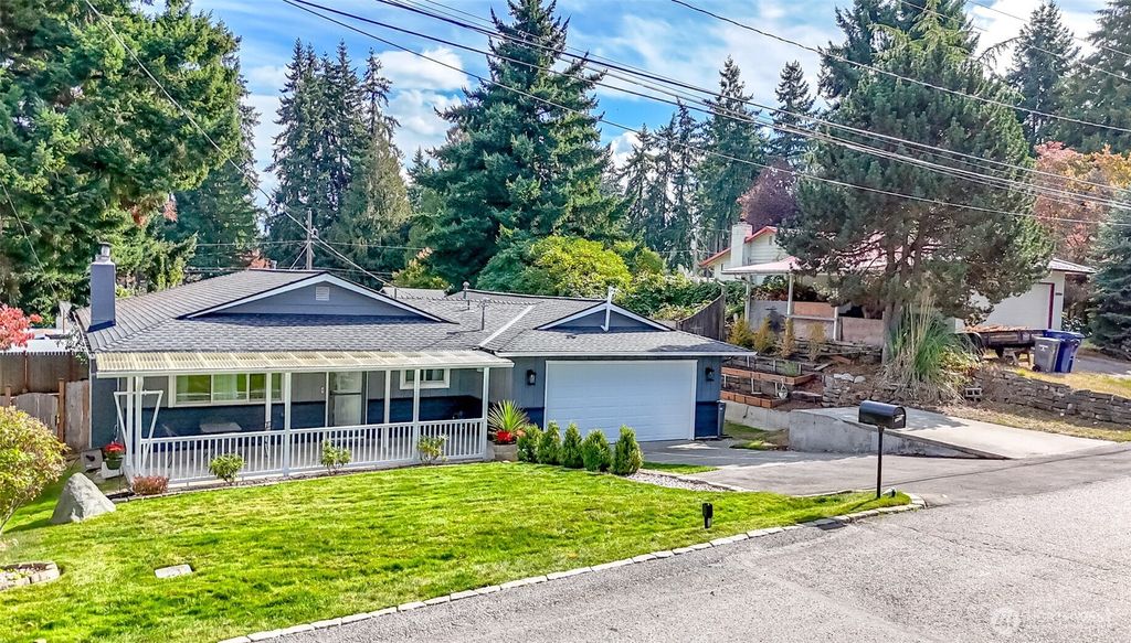 Photo of 35616 15th Ave SW Ave, Federal Way, WA 98023 (MLS # 2387162)