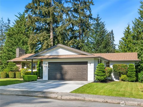 Photo of 1035 147th Avenue SE, Bellevue, WA 98007 (MLS # 2518736)