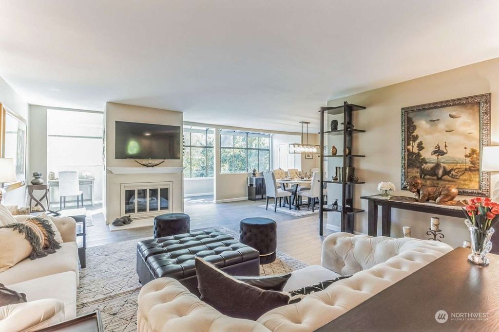 Photo of 7600 SE 29th Street #302, Mercer Island, WA 98040 (MLS # 2243931)