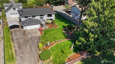 Photo of 2007 186th Avenue E, Lake Tapps, WA 98391 (MLS # 2527170)