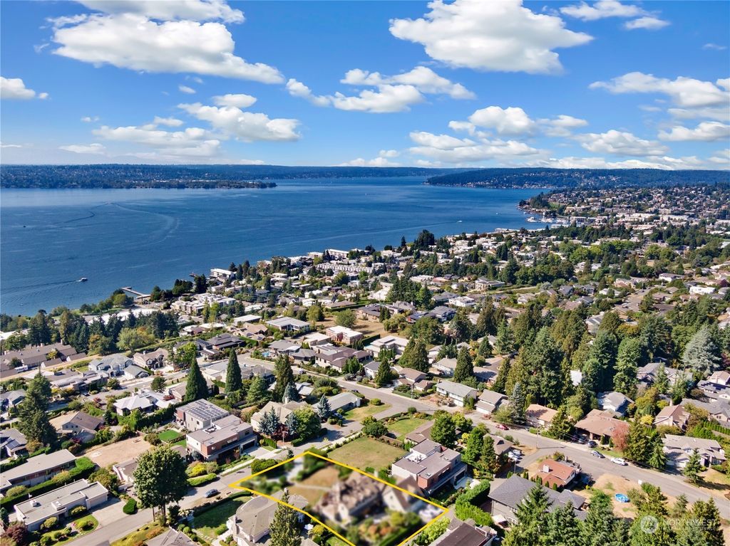 Photo of 5606 105th Avenue NE, Kirkland, WA 98033 (MLS # 2158060)