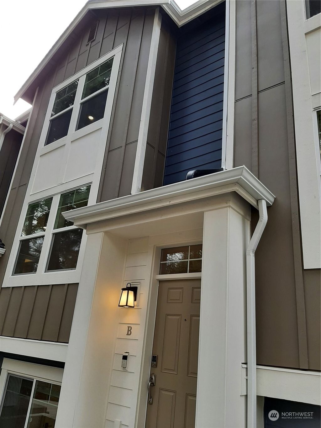 Photo of 19314 121st Place NE #B, Bothell, WA 98011 (MLS # 2210613)