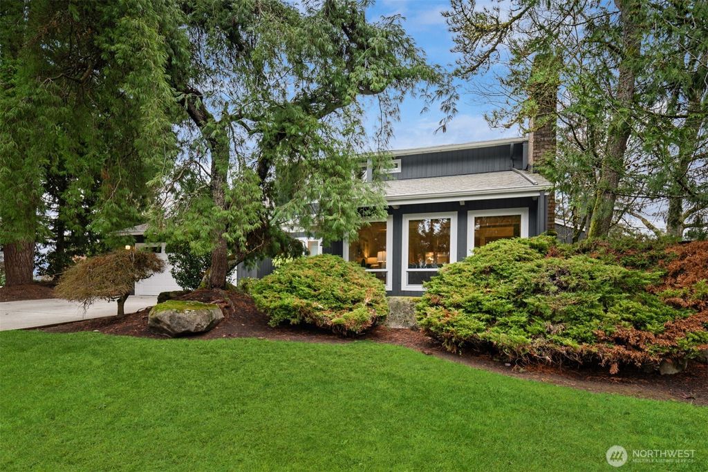 Photo of 15907 SE 48th Drive, Bellevue, WA 98006 (MLS # 2464331)