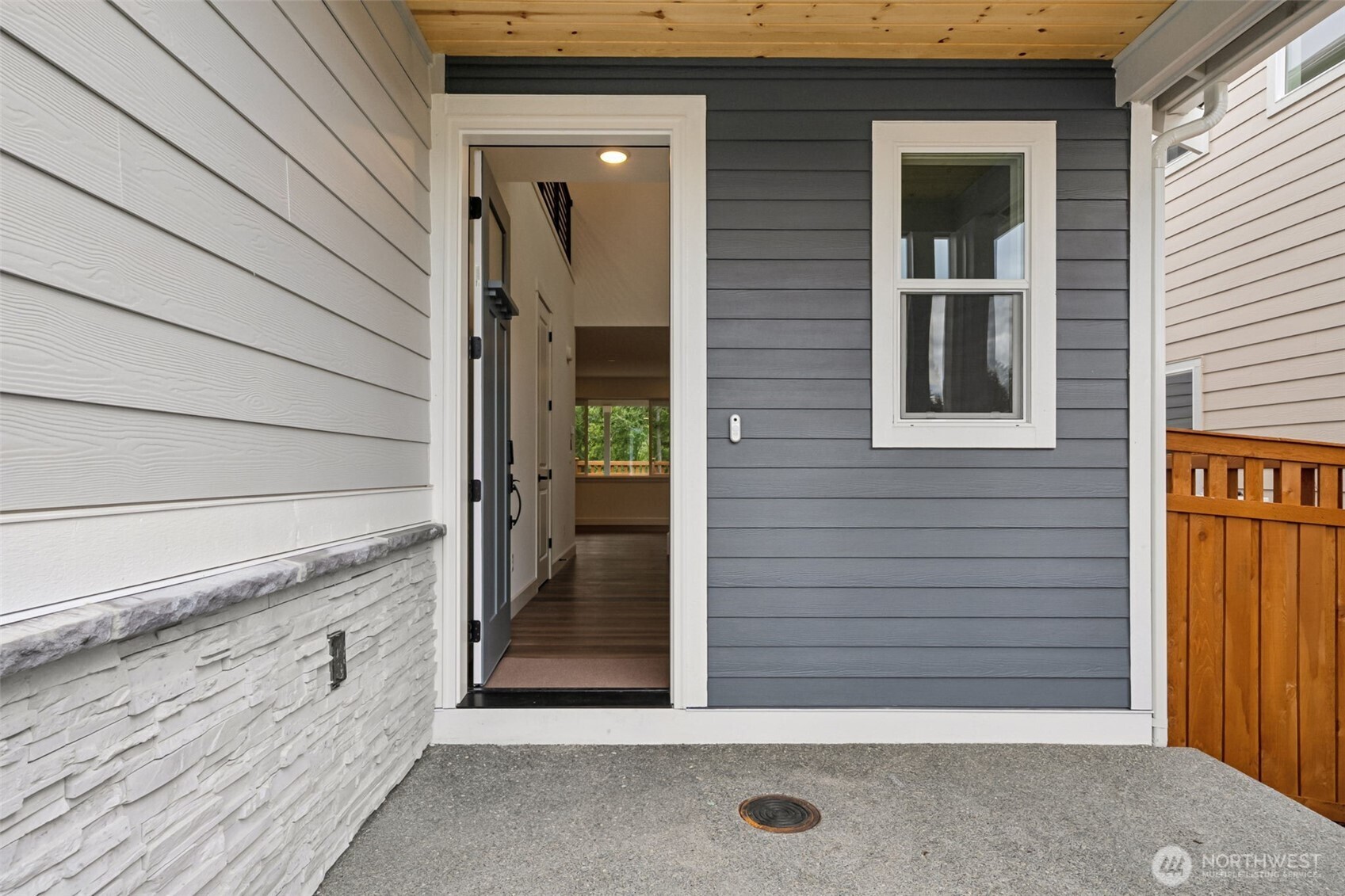 20255 145th Street E 855