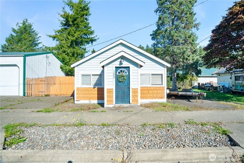 Photo of 1209 2nd Street, Cosmopolis, WA 98537 (MLS # 2593666)