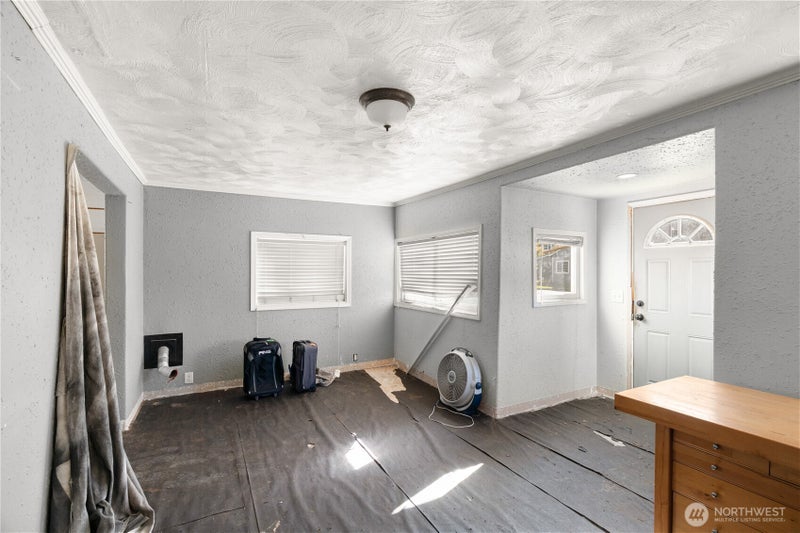1209 2nd Street