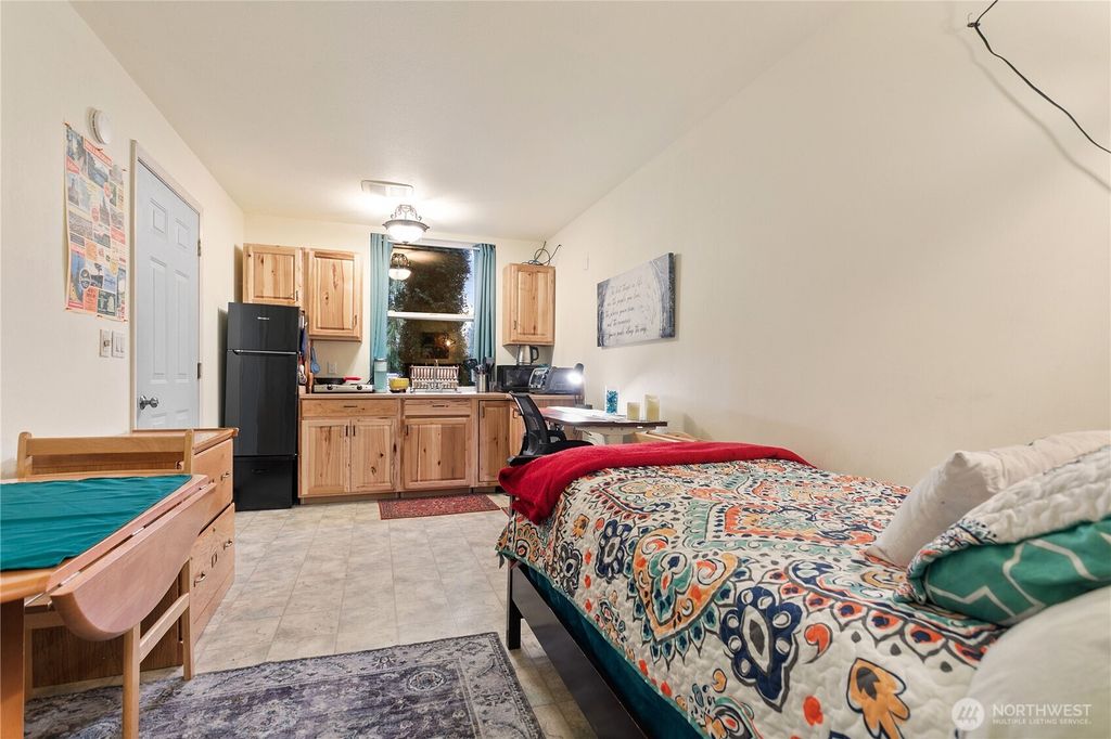 listing image 9362829689117197953