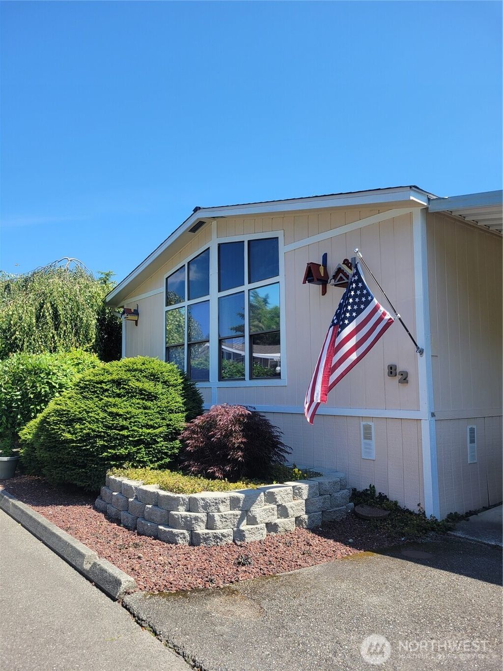 Photo of 1427 100th Street SW #82, Everett, WA 98204 (MLS # 2551855)