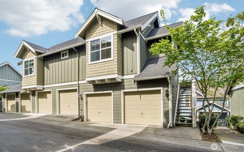 Photo of 1775 27th Lane NE, Issaquah, WA 98029 (MLS # 2516377)