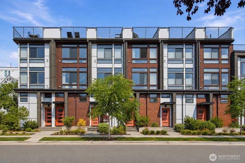 Photo of 720 N 43rd St ST, Seattle, WA 98103 (MLS # 2569463)