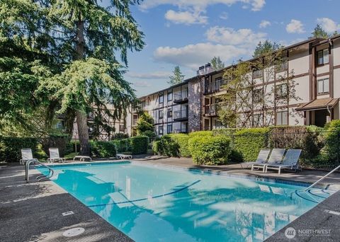 4501 Grandview Dr Drive W t208 University Place WA 98466