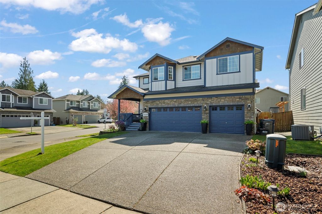 Photo of 3328 124th Street SE, Everett, WA 98208 (MLS # 2500928)