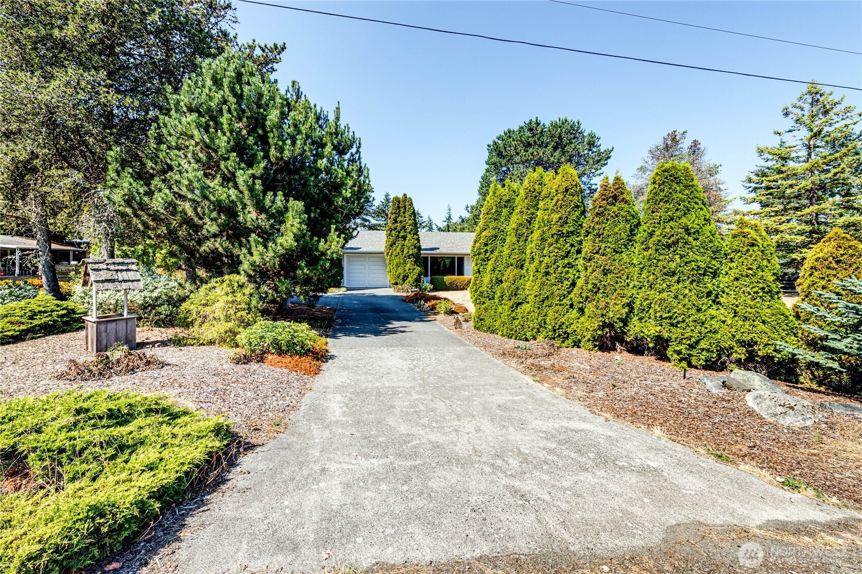 961 N Mariott Avenue