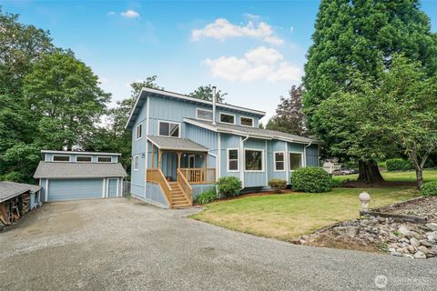 Photo of 15417 204th Avenue SE, Renton, WA 98059 (MLS # 2537258)