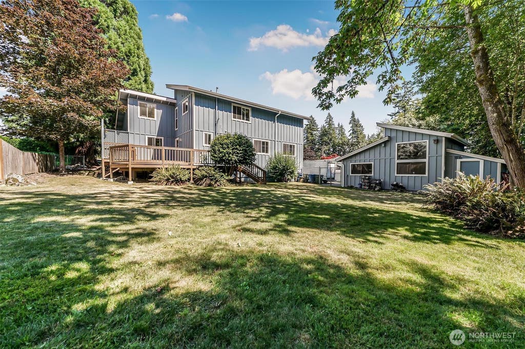 Photo of 15417 204th Avenue SE, Renton, WA 98059 (MLS # 2537258)