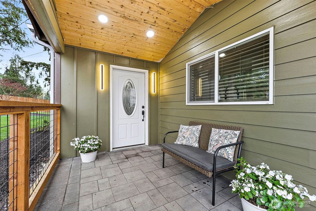 Photo of 20425 198th Avenue SE, Maple Valley, WA 98038 (MLS # 2509216)