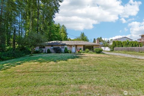 Photo of 10204 21st Ave W AVE, Everett, WA 98204 (MLS # 2543349)