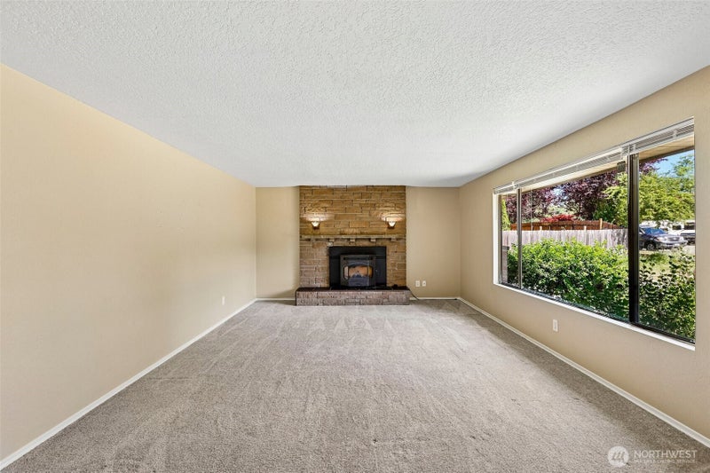 10204 21st Ave W