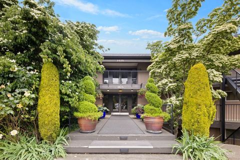 Photo of 1425 S Puget Drive #117, Renton, WA 98055 (MLS # 2532173)