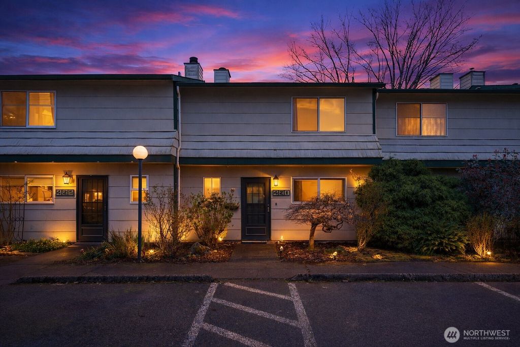 Photo of 421 NE 105th Street, Vancouver, WA 96885 (MLS # 2492662)