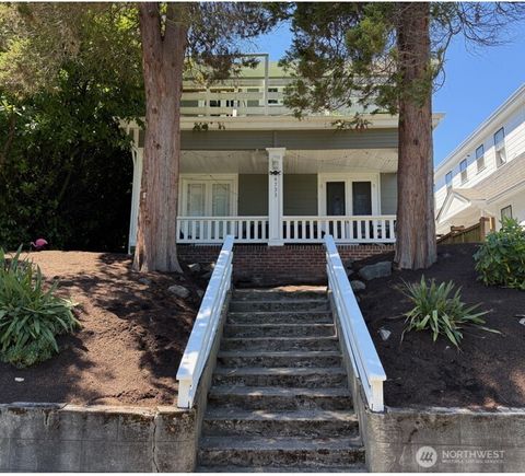 4733 19th Avenue NE Seattle WA 98105